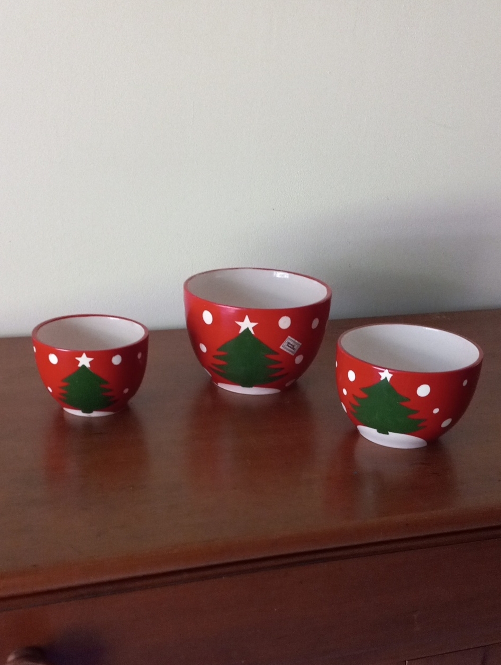 Atico Handmade Festive Red Christmas Tree Holiday Serving Nesting Bowl Set